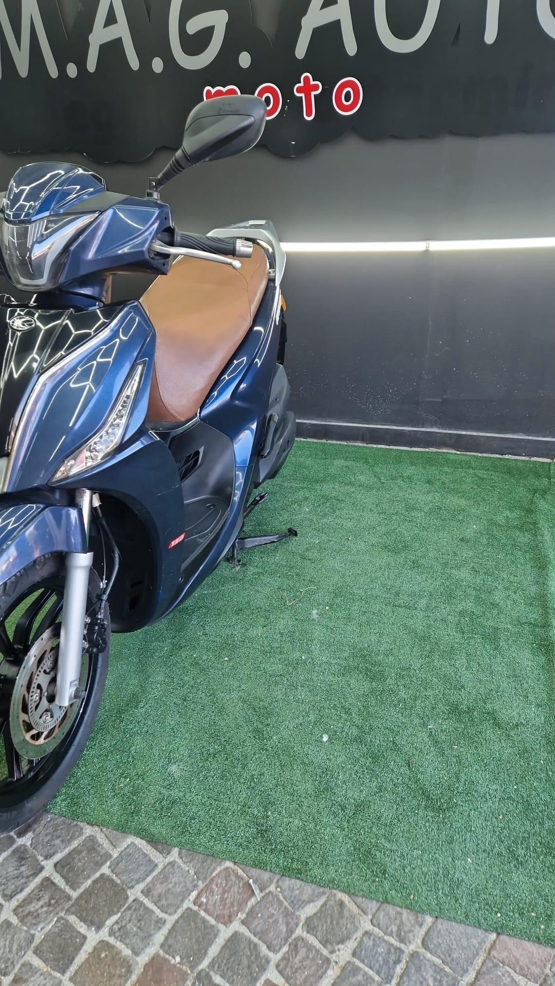 Kymco People 150