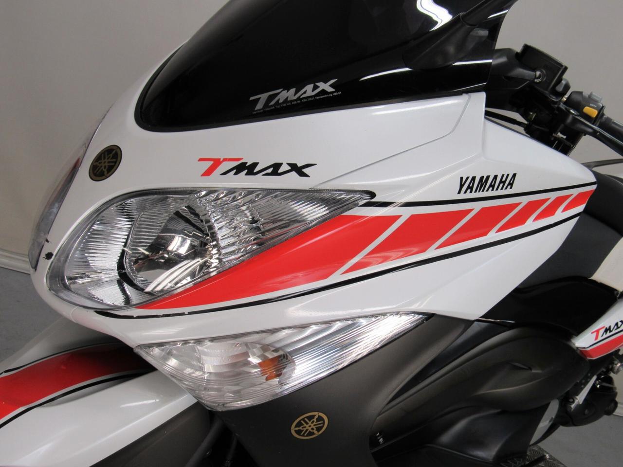 Yamaha T Max WHITEMAX ANNIVERSARY AKRAPOVIC