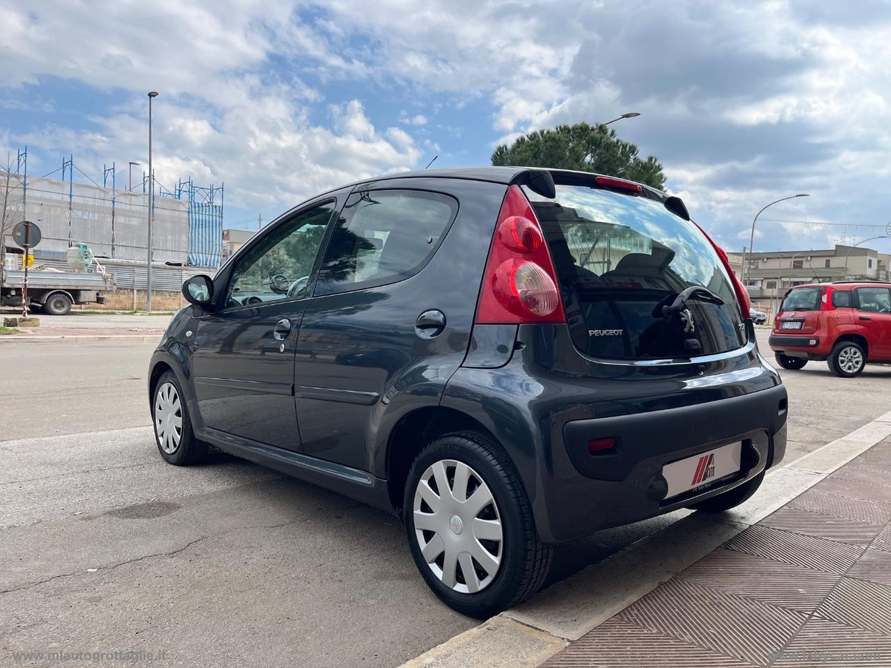 PEUGEOT 107 1.0 68 CV 5p. Urban Move