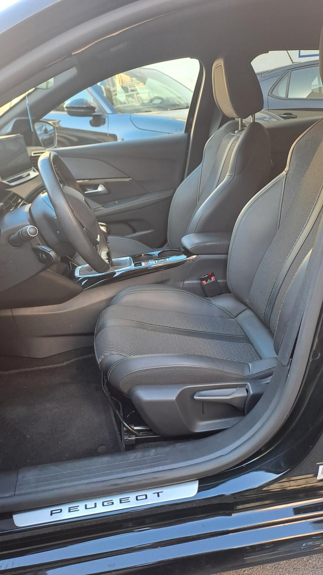Peugeot 208 1.2 100cv GT 2024 FULL