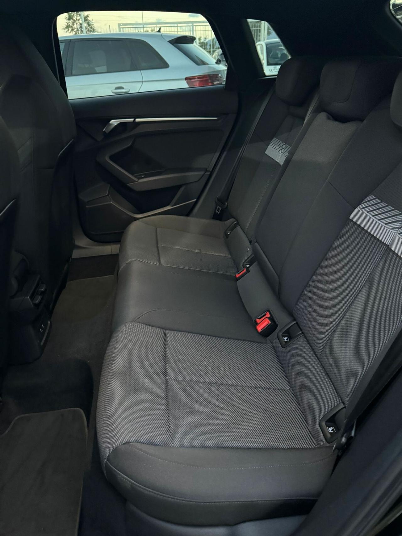 Audi A3 Sedan 30 TDI S line edition