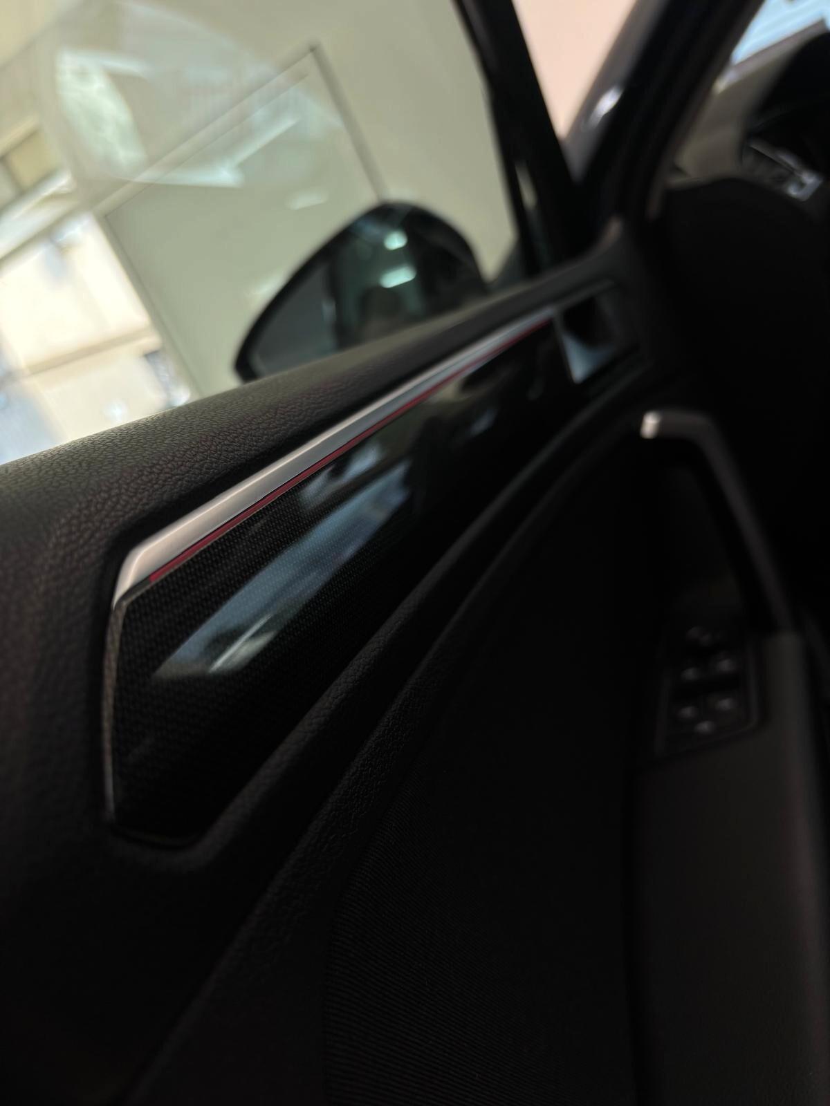 Volkswagen Tiguan 2.0 TDI 150 CV SCR DSG R-Line