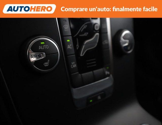 VOLVO V40 D3 Momentum