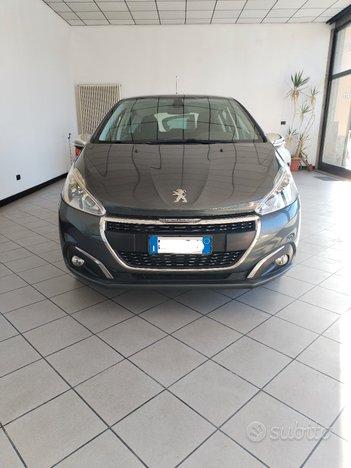 Peugeot 208 Allure