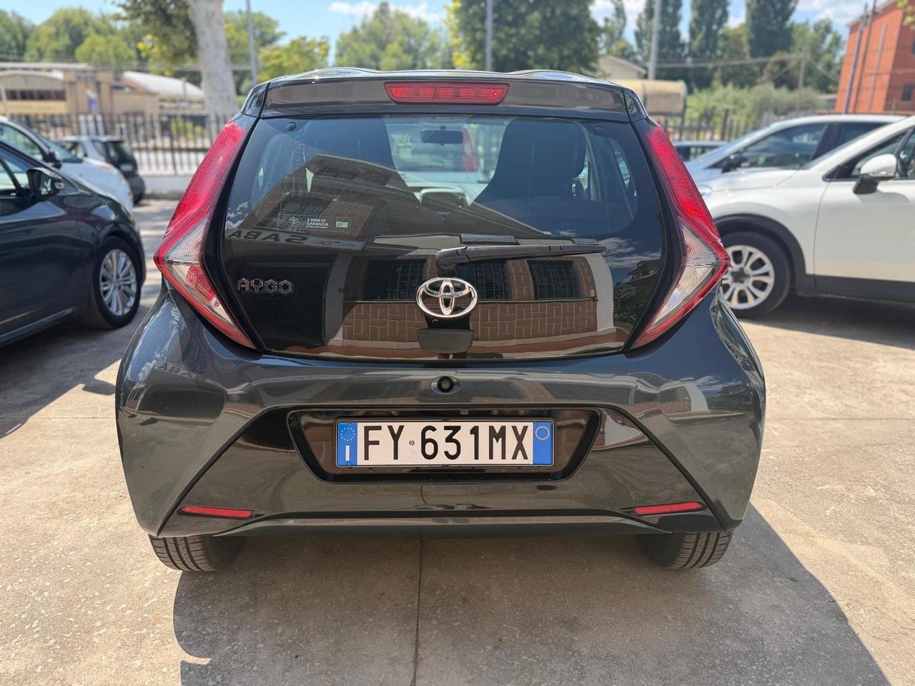 Toyota Aygo 1.0 benzina AUTOMATICA