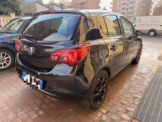 OPEL Corsa 1.2 5 porte Black Edition