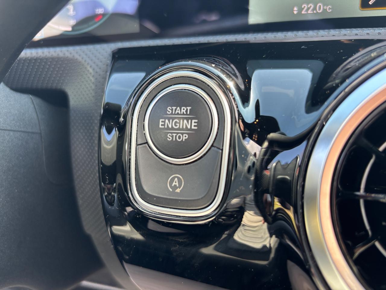 Mercedes A180d Auto Premium AMG-2020"FULL"