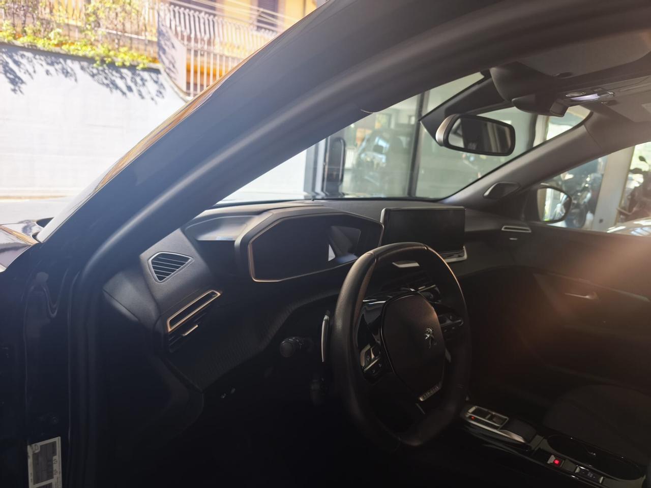 Peugeot 2008 BlueHDi 130 S&S EAT8 Allure pack