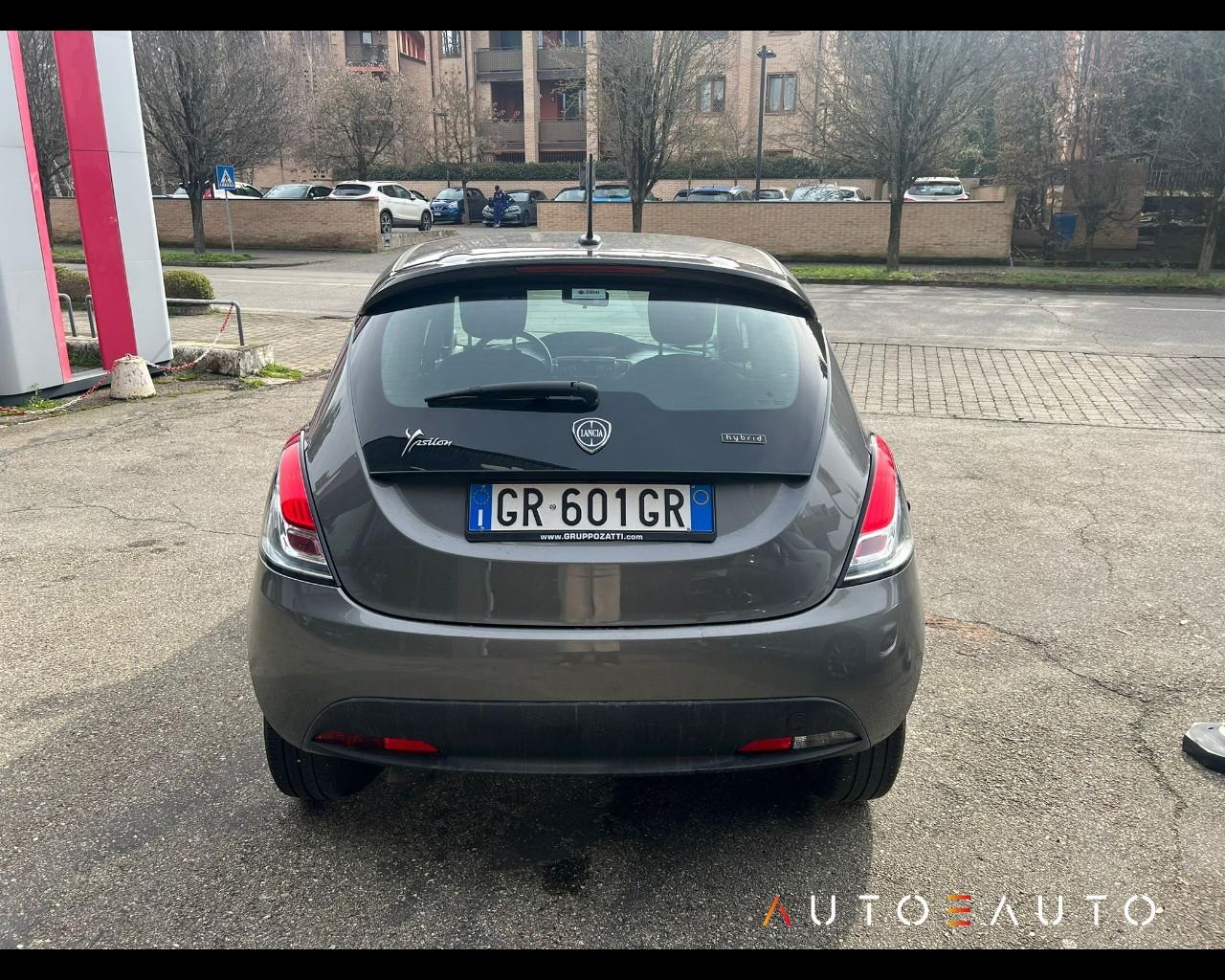LANCIA YPSILON 1.0 FIREFLY HYBRID SILVER S&S 70CV
