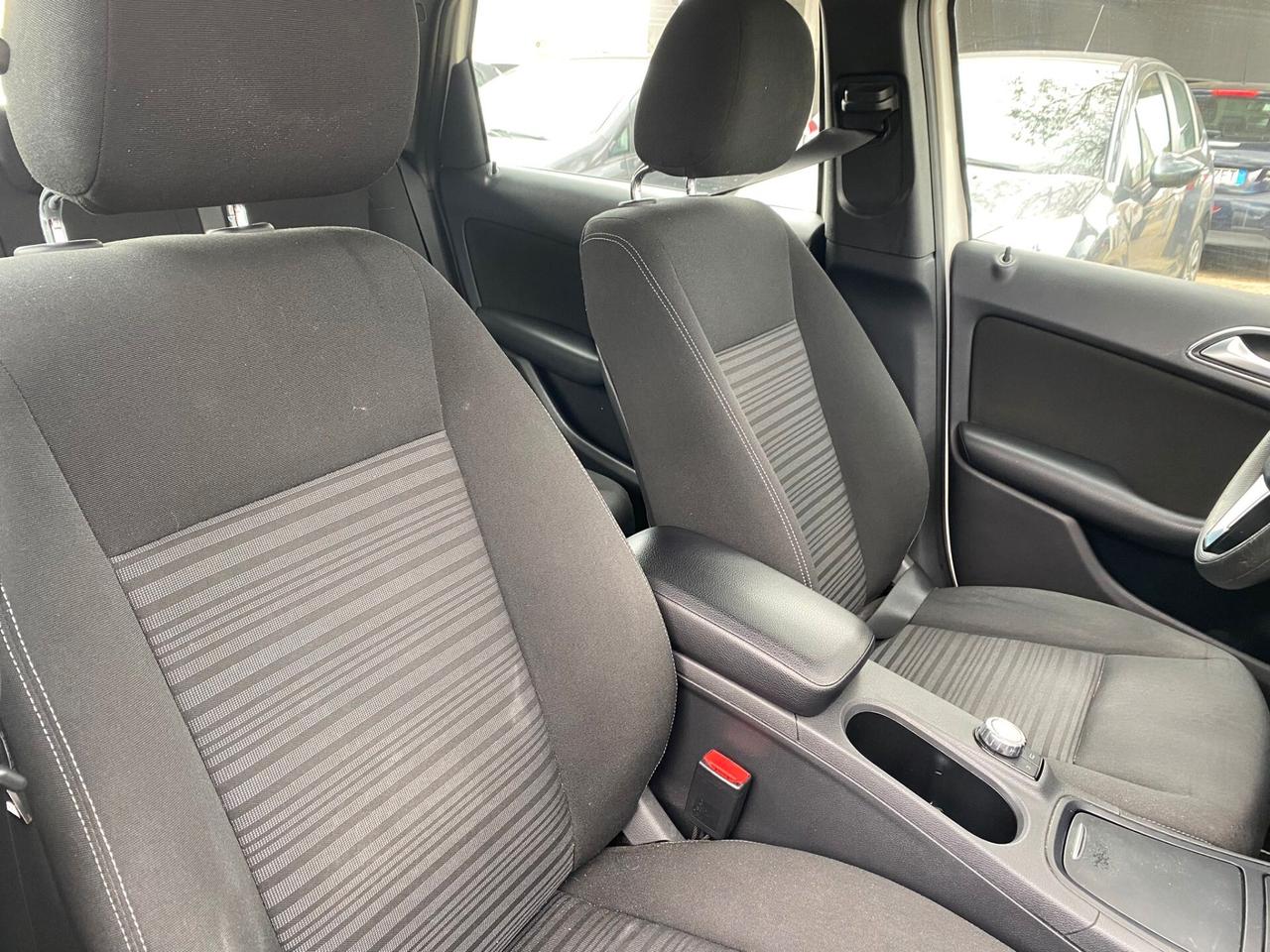 Mercedes-benz B 180 CDI BlueEFFICIENCY Executive