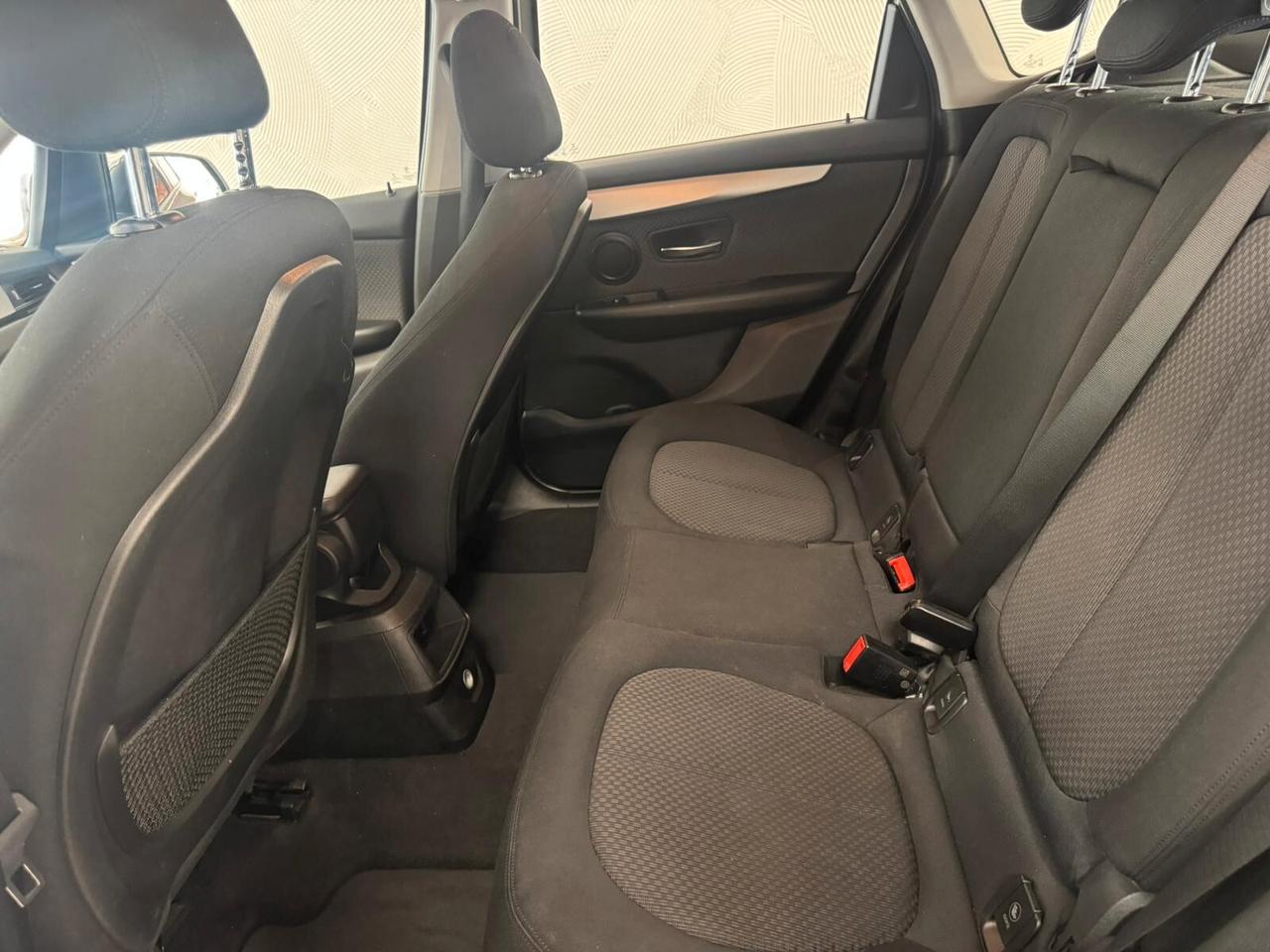 Bmw 2er Active Tourer 216d Luxury