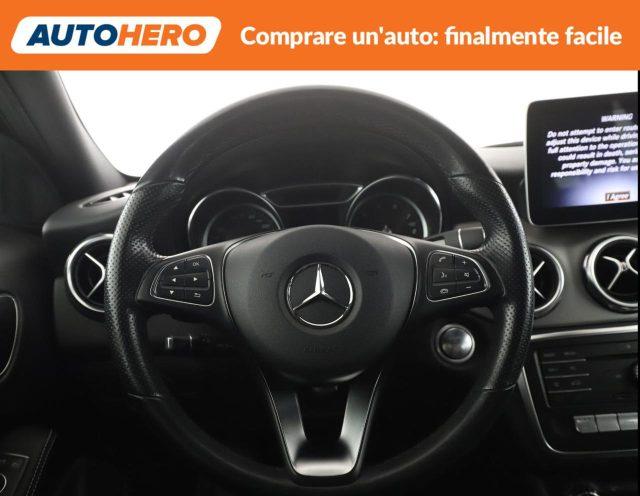 MERCEDES-BENZ GLA 200 Sport