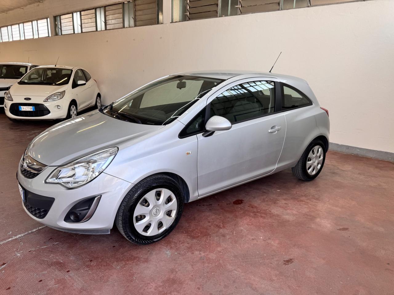 Opel Corsa 1.2 benzina 3 porte