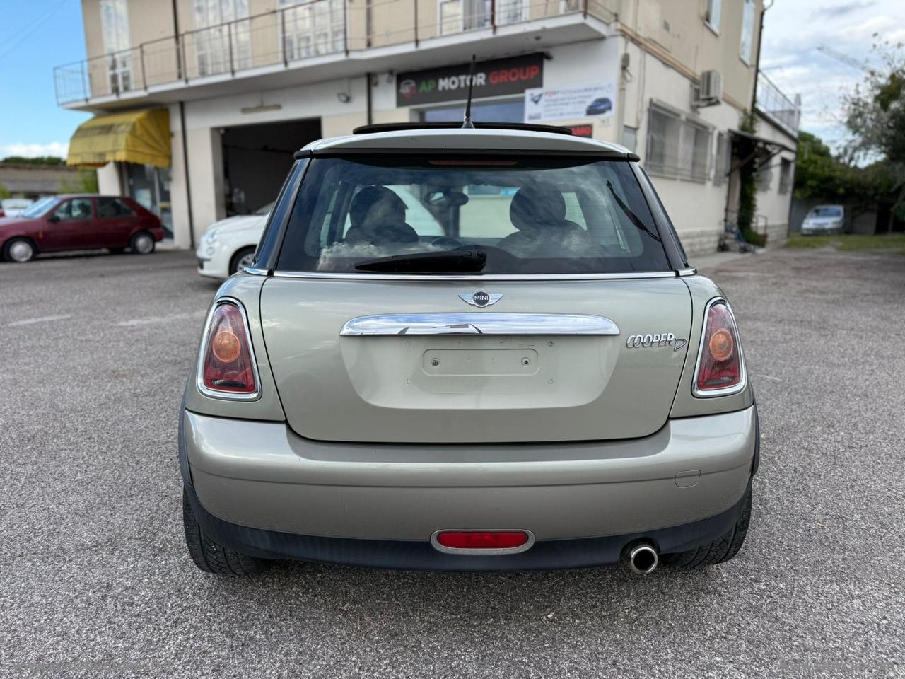 MINI 1.6 16V COOPER D