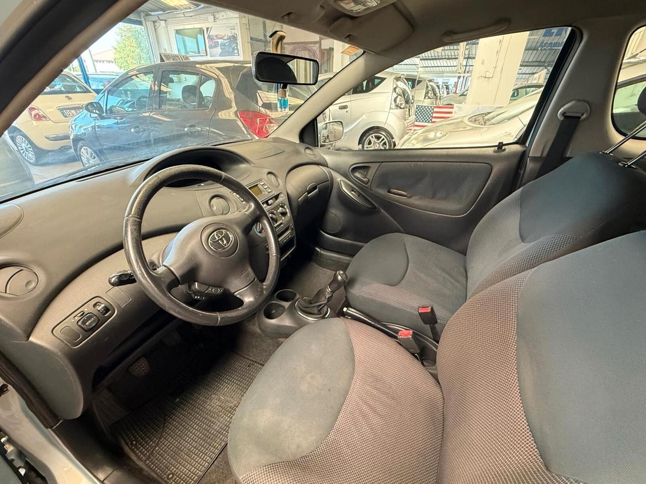 Toyota Yaris 1.0i 16V cat 3 porte Sol