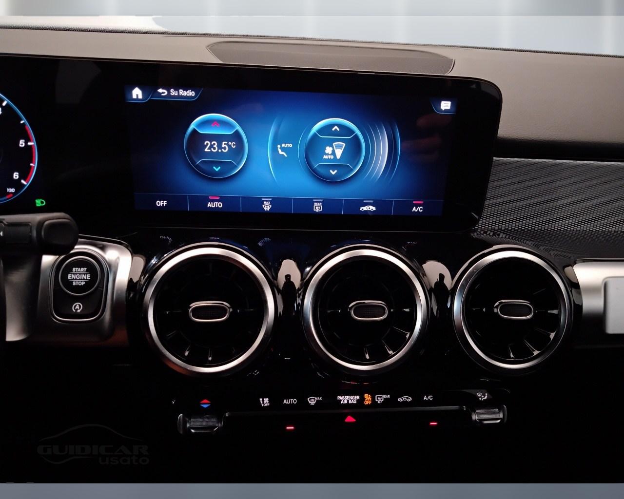 Mercedes-Benz GLB - X247 2019 - GLB 180 d Business Extra auto