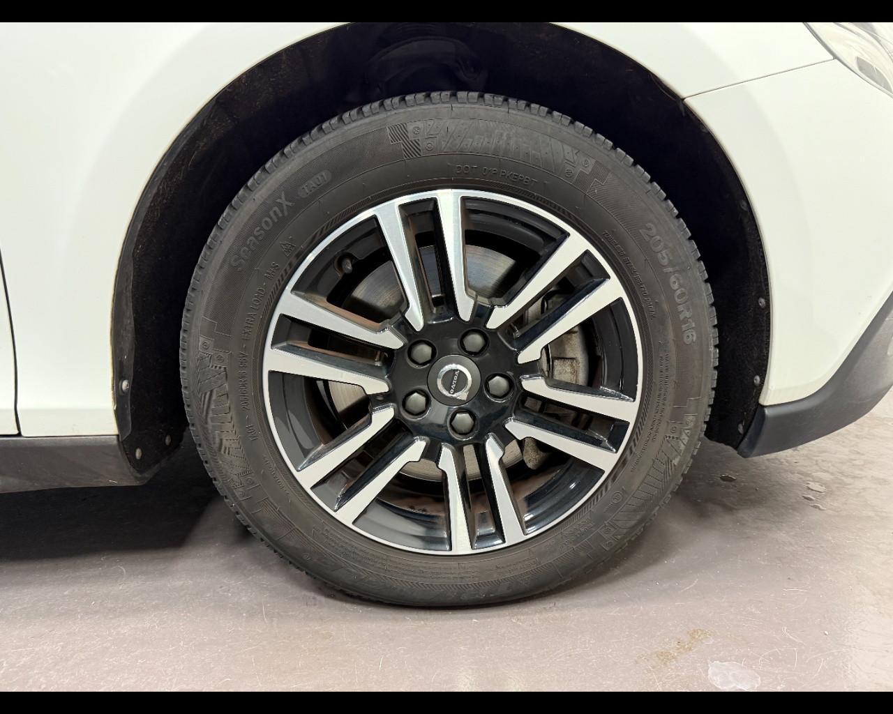 VOLVO V 40 2.0 D2 CROSS COUNTRY BUSINESS MY 17