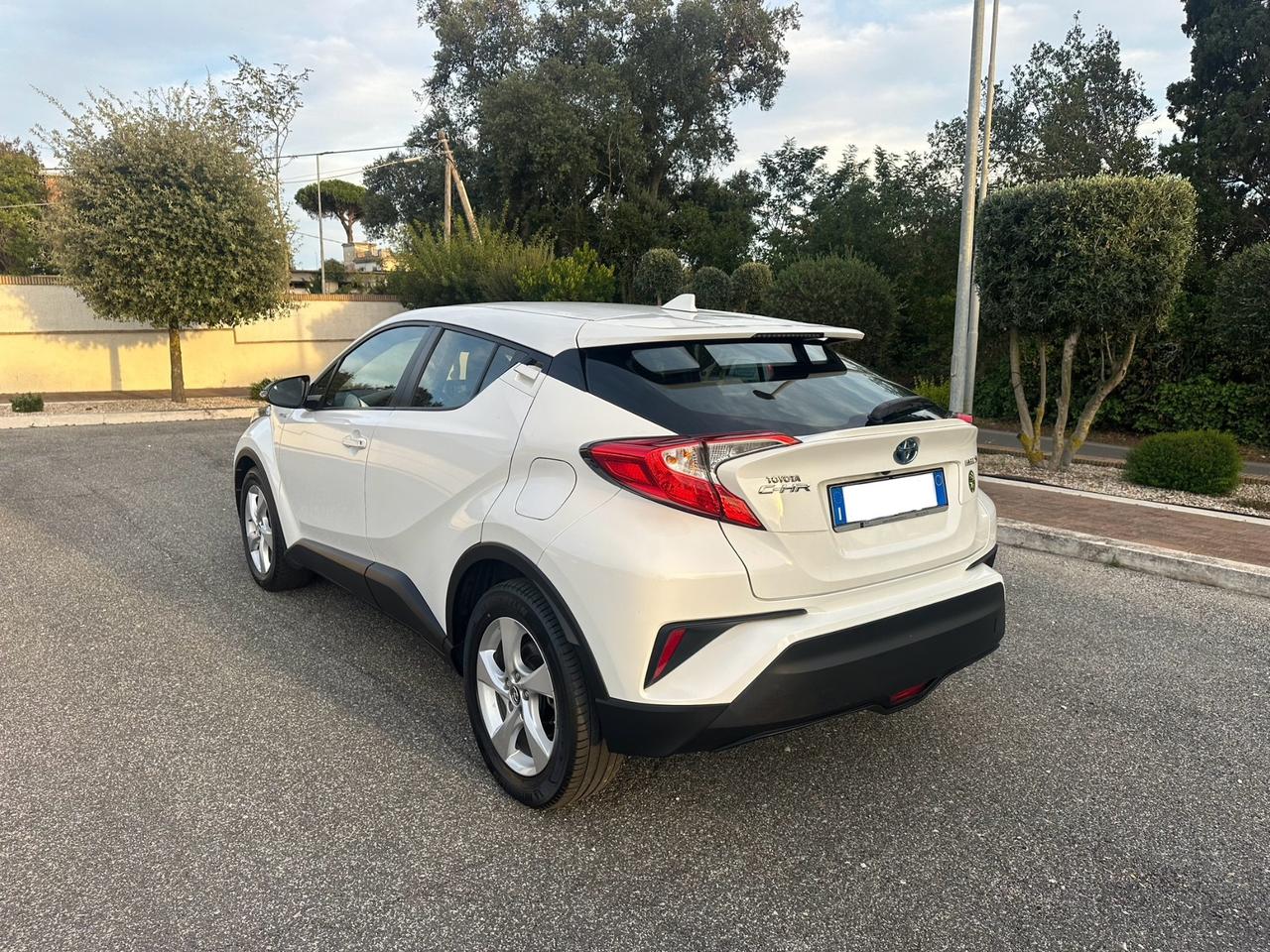 Toyota C-HR 1.8 Hybrid E-CVT Business Unico Proprietario