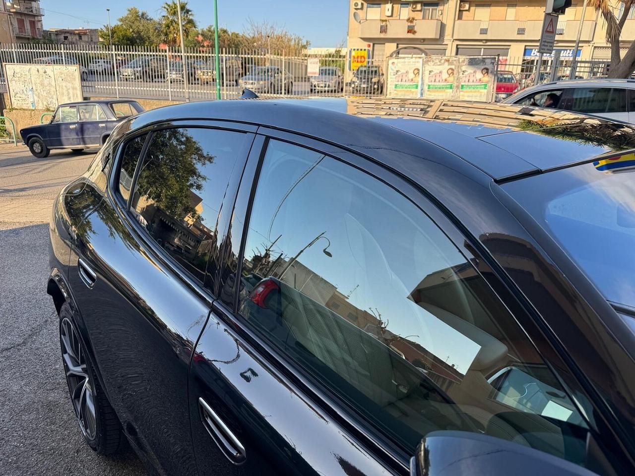 MASERATI GRECALE MODENA 330CV