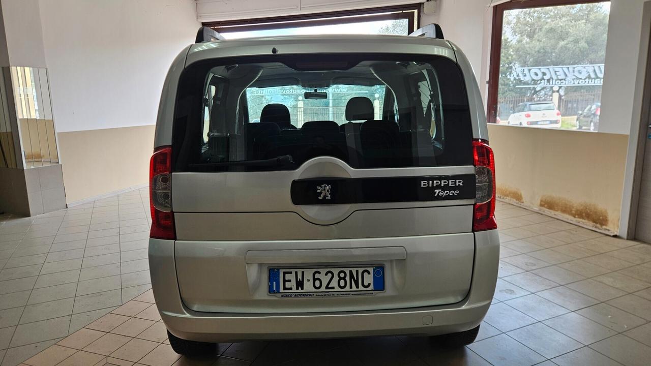 Peugeot Bipper Pegeout bipper 5 posti