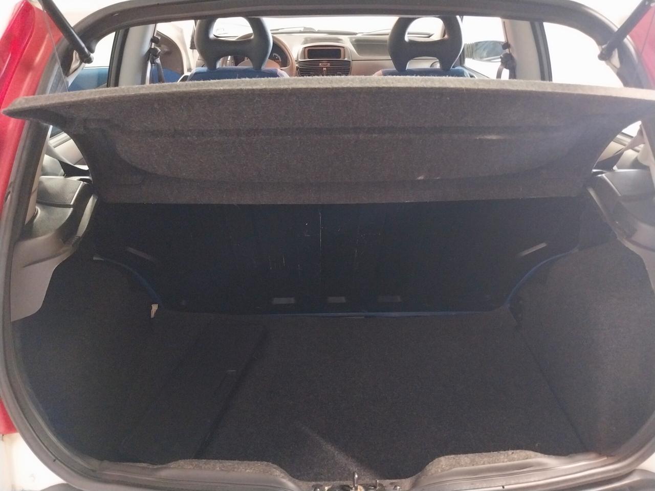 Fiat Punto 1.2i cat 3 porte ELX - ok neopatentati