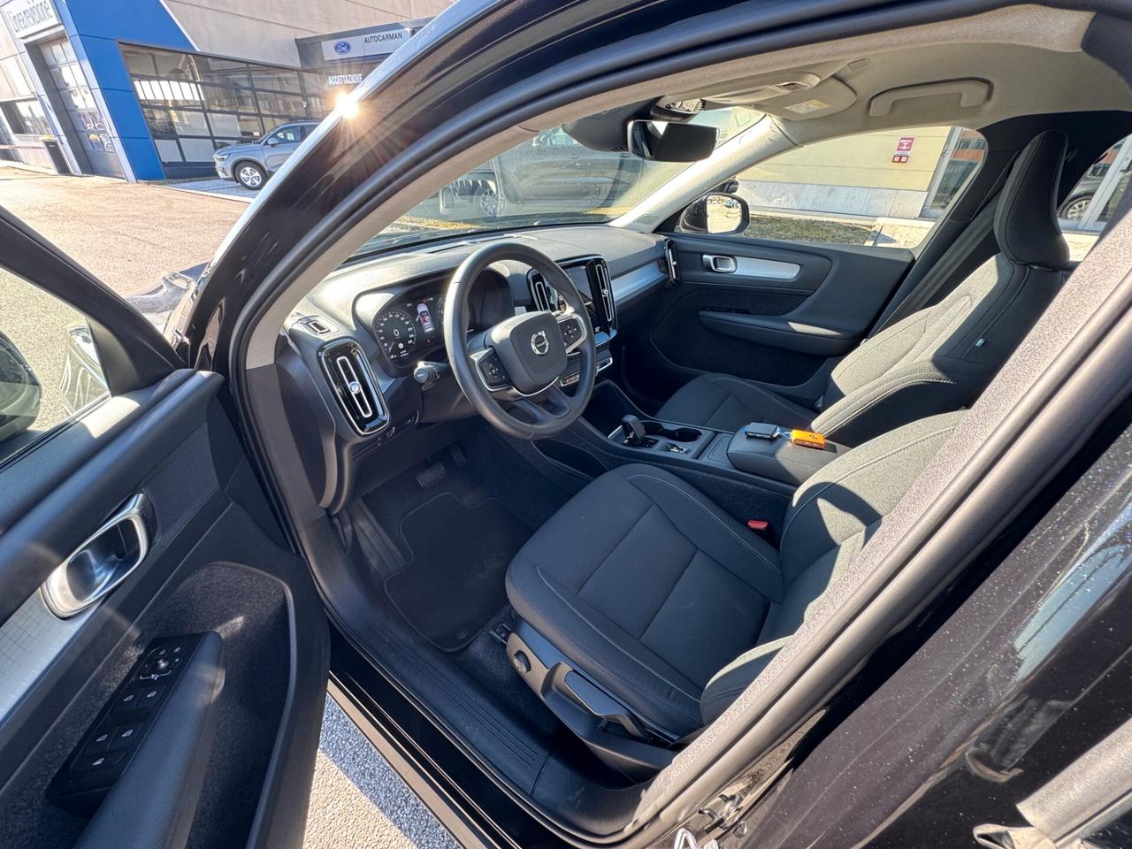 Volvo XC40 T3 Automatica Momentum Pro