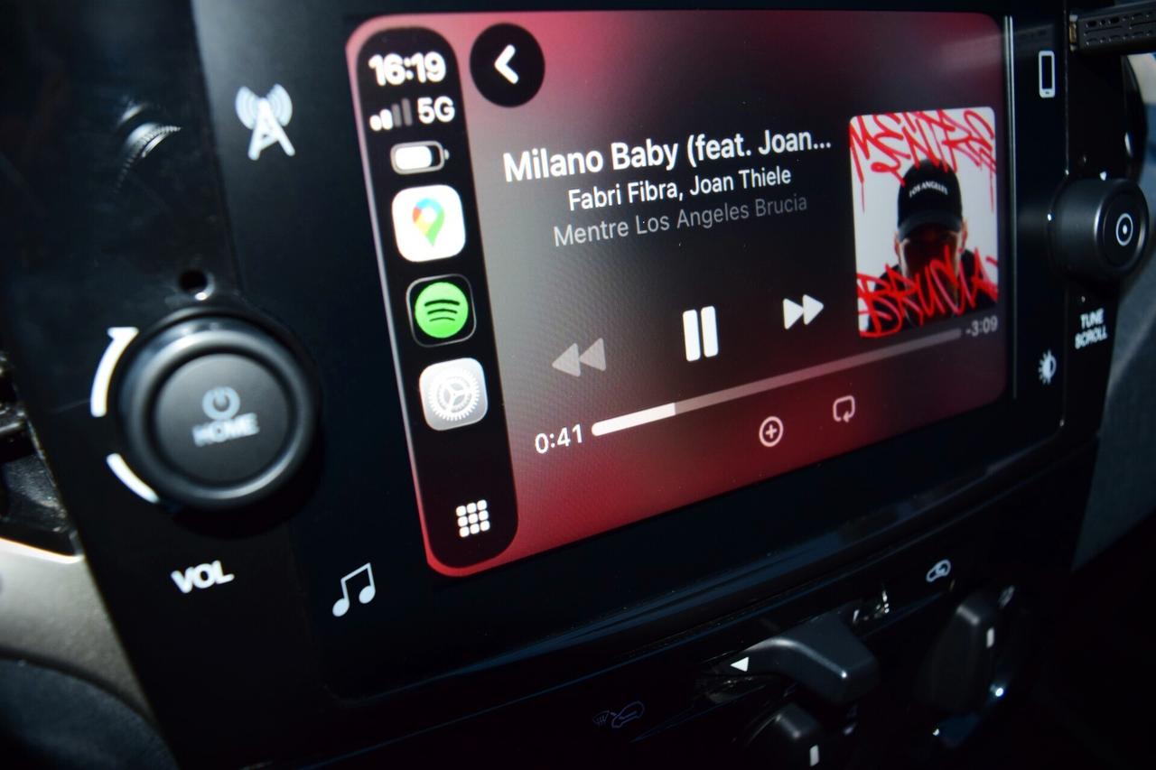 Lancia Ypsilon 1.0 Firefly Hybrid 70 cv Gold