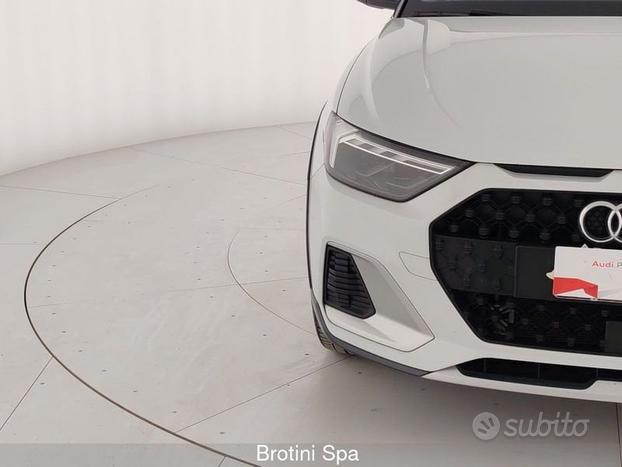 Audi A1 citycarver 30 TFSI S tronic Admired