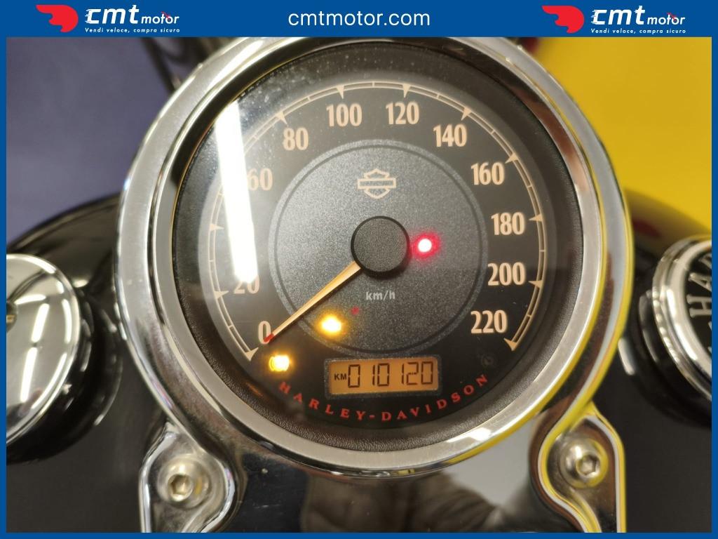 Harley-Davidson Dyna - 2012