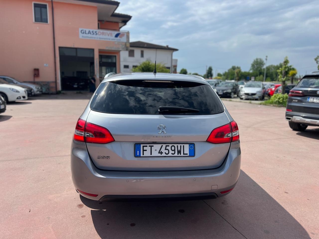 Peugeot 308 BlueHDi 130 S&S EAT8 Allure