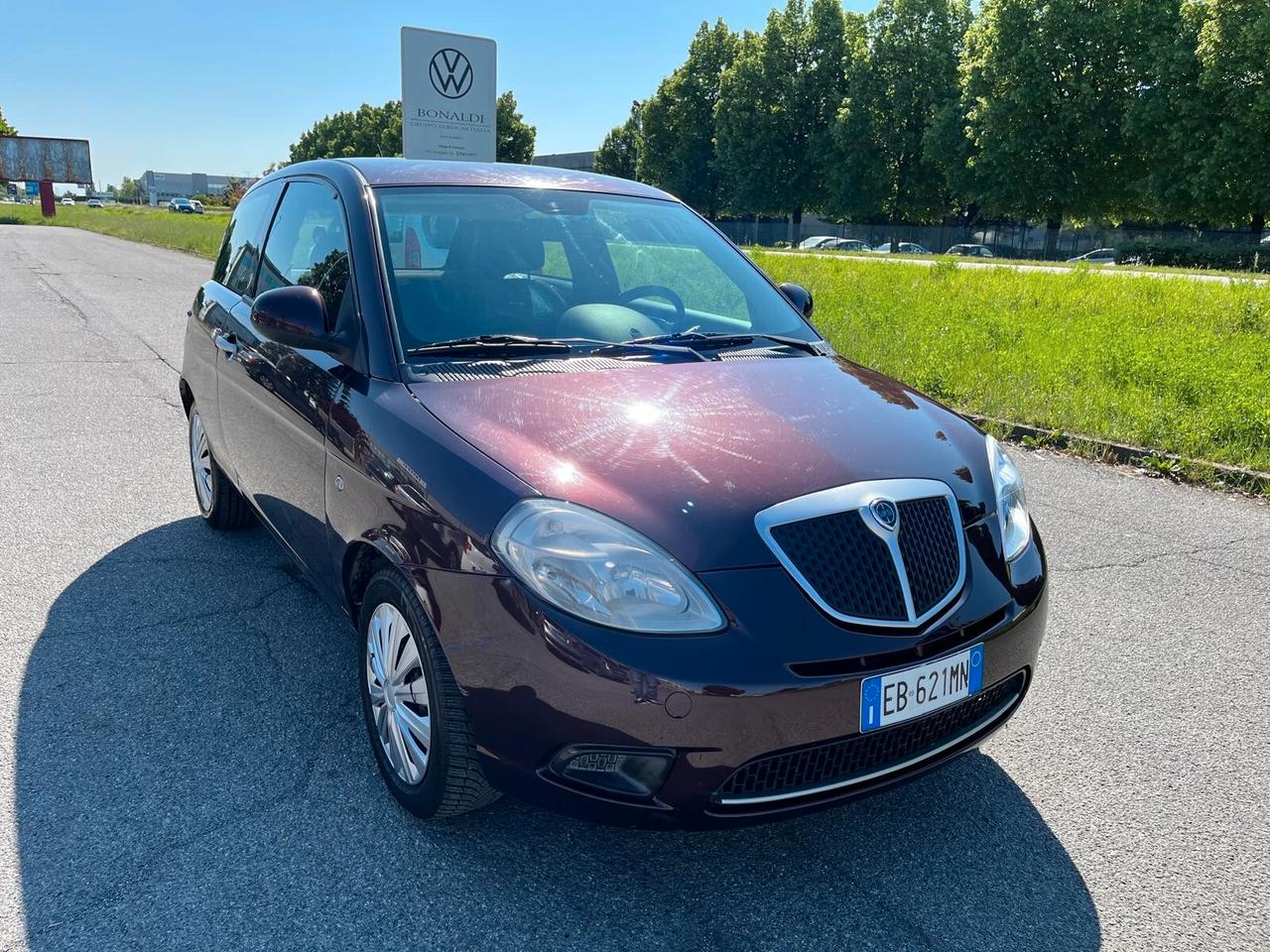 Lancia Ypsilon 1.3 MJT 75 CV Argento