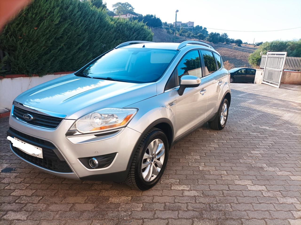 Ford Kuga Kuga+ 2.0 TDCi 136 CV 2WD DPF