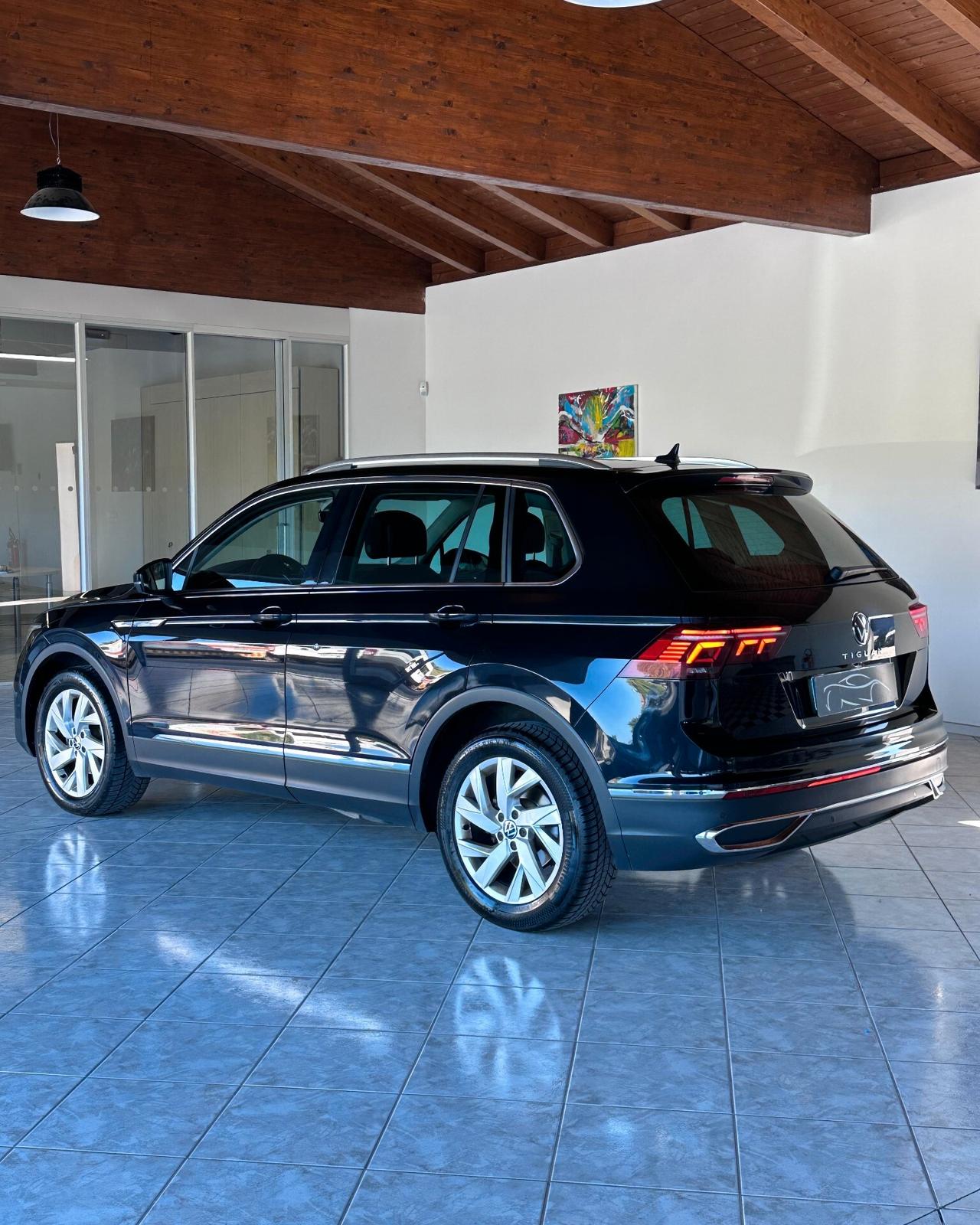 Volkswagen Tiguan 2.0 TDI 150 CV SCR DSG Elegance