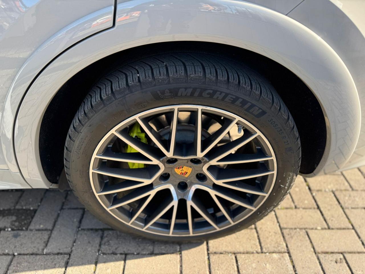 Porsche Cayenne 3.0 V6 E-Hybrid 462 CV