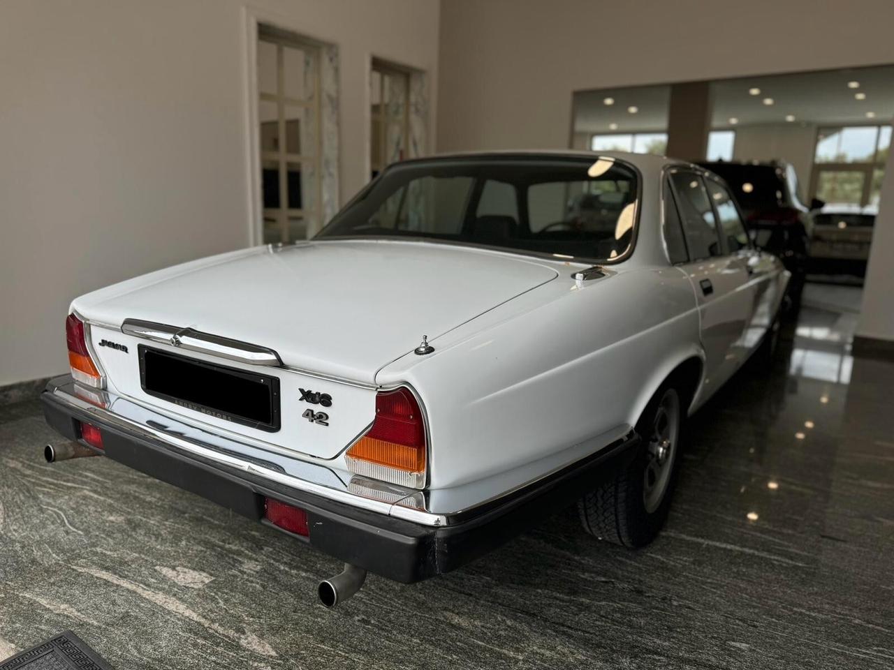 Jaguar XJ6 4.2