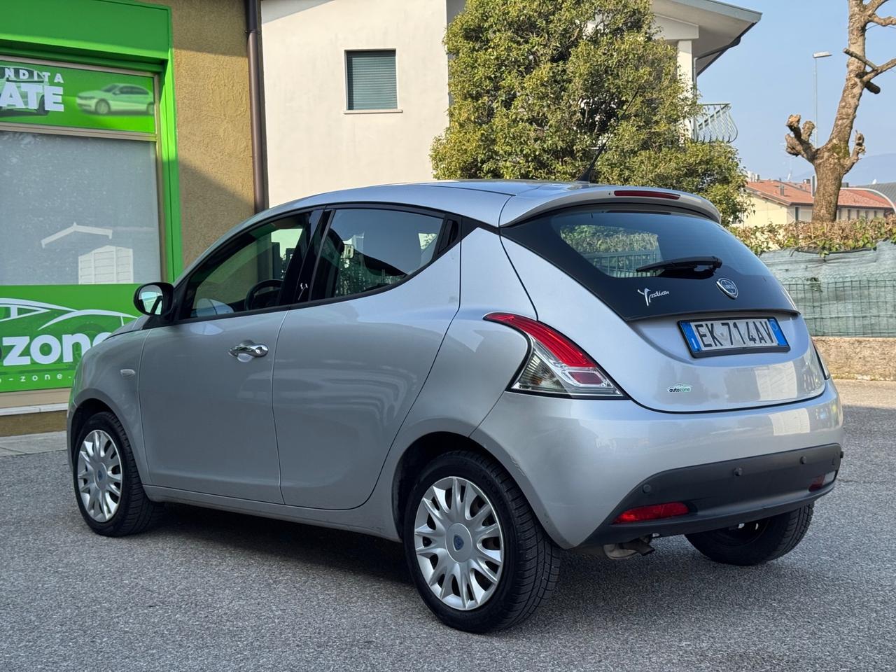 Lancia Ypsilon 1.2 Benzina 69 CV 5 p NEOPATENTATI