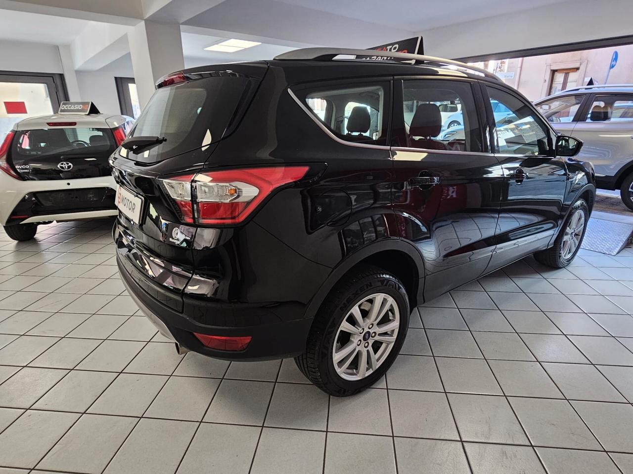 Ford Kuga 2.0 TDCI 120 CV S&S 2WD Powershift Titanium