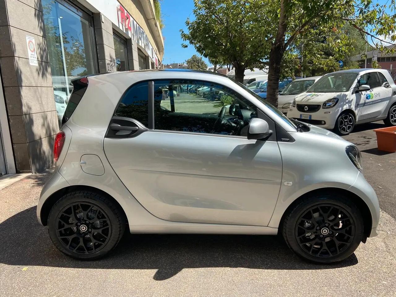 Smart ForTwo 70 1.0 twinamic Superpassion-LED-NAVIGATORE-RETROCAMERA-ITALIANA