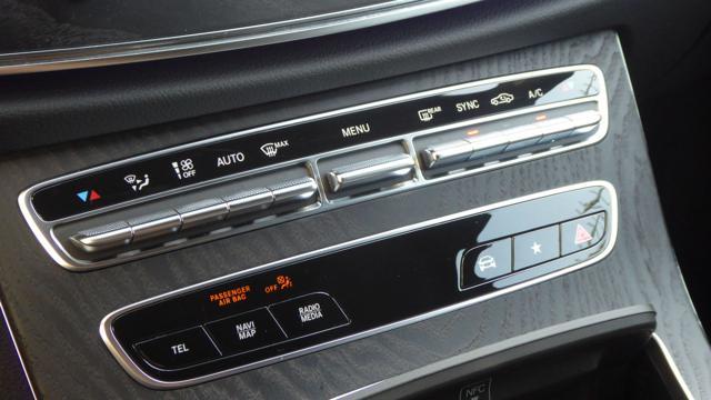 MERCEDES-BENZ E 220 d S.W. 4Matic Auto Premium AMG
