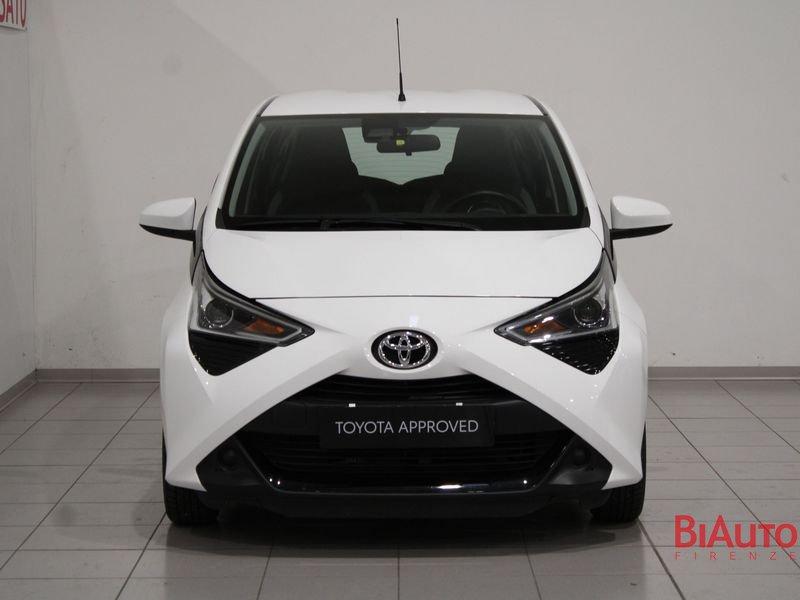 Toyota Aygo Aygo 5p 1.0 x-play m-mt 72cv