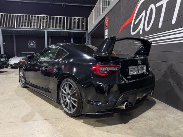 TOYOTA GT86 2.0 CERCHI OZ SPOILER