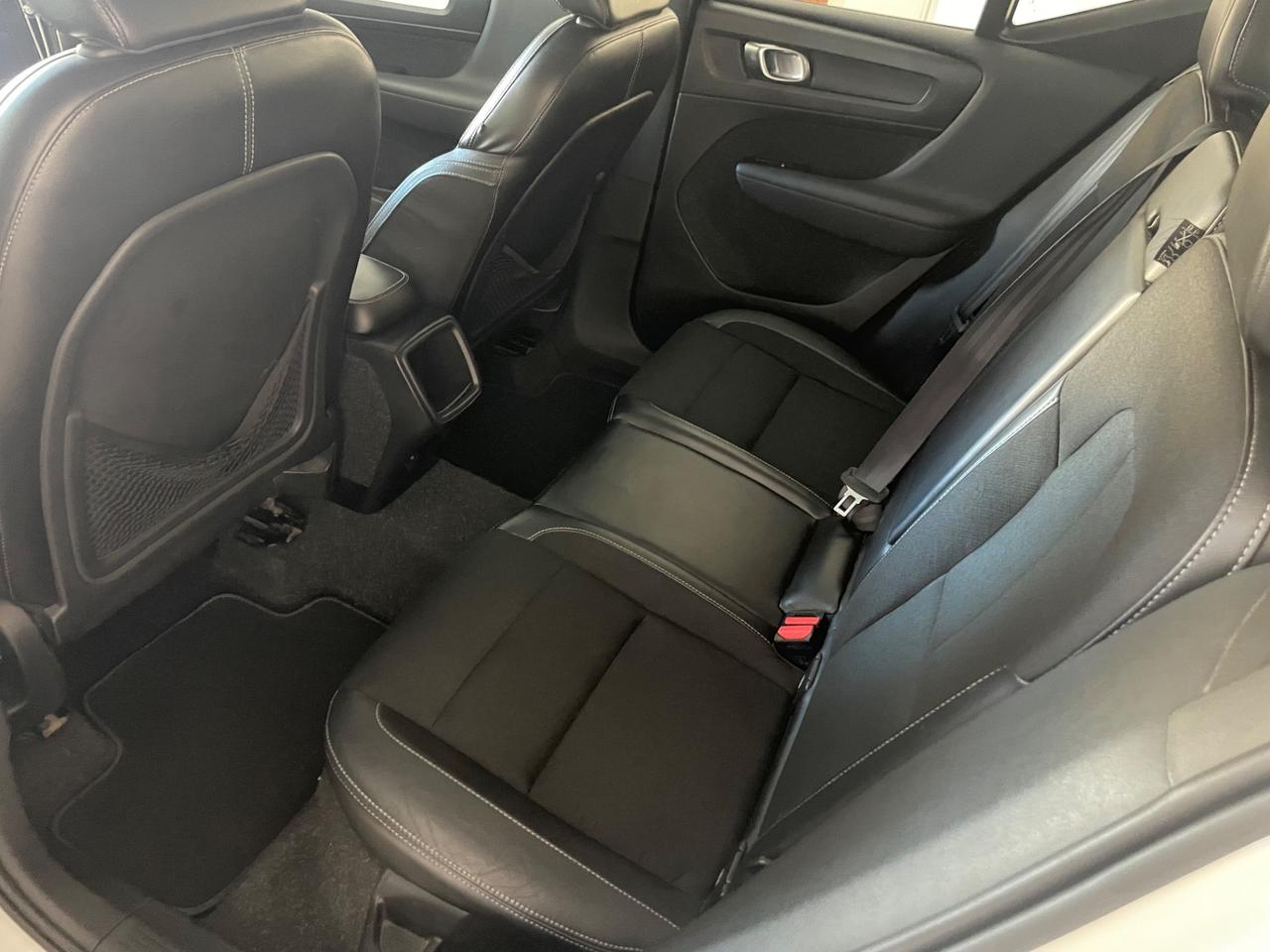 Volvo XC40 D3 Momentum “MANIACALE”