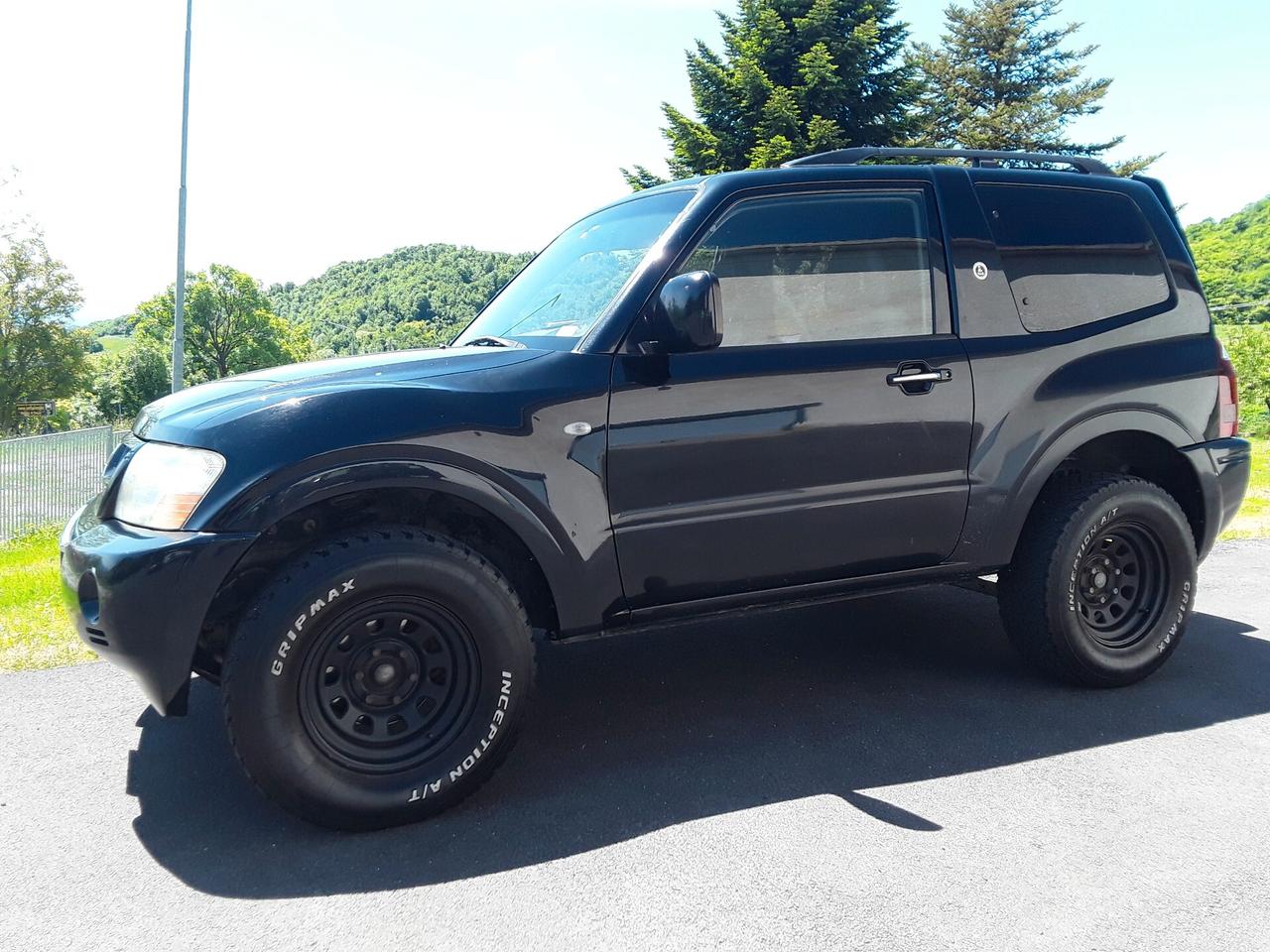 Mitsubishi Pajero 2.5 TDI 3p. Instyle