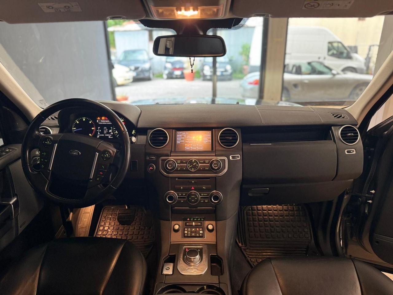 Land Rover Discovery 4 3.0 TDV6 211CV SE