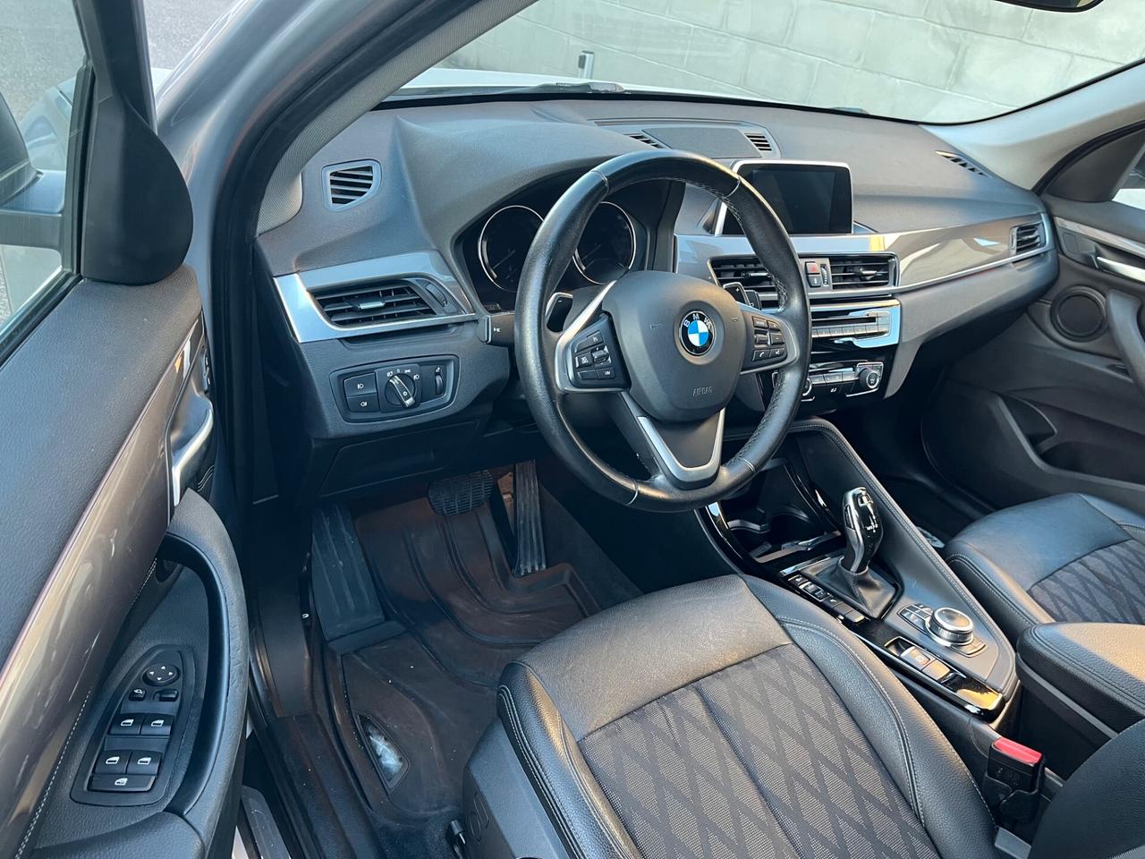 Bmw X1 sdrive18d xLine AUTOM. LED/NAVI/PELLE PERFETTA