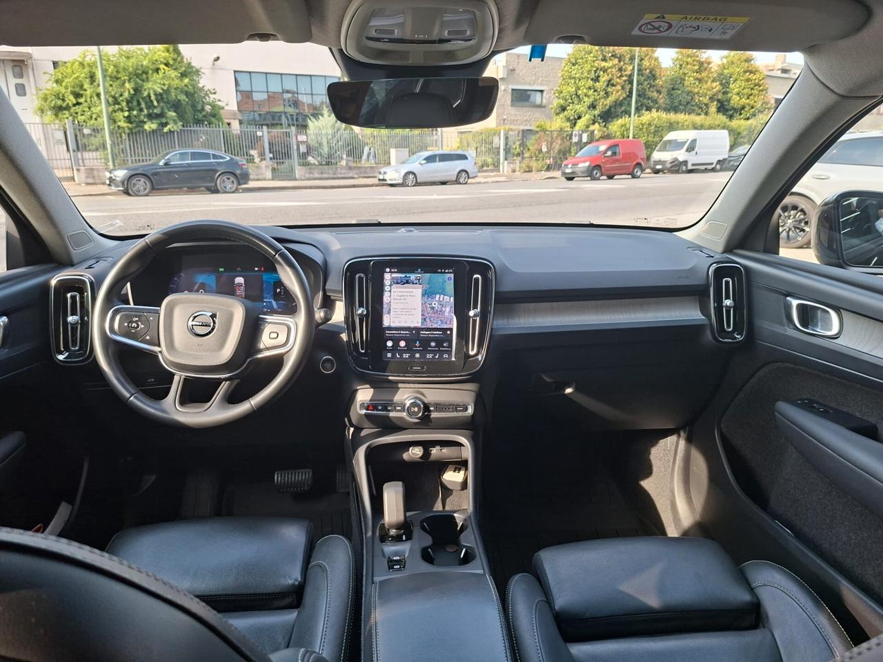 Volvo XC40 B3 automatico Core AUTOCARRO N1 5 POSTI!