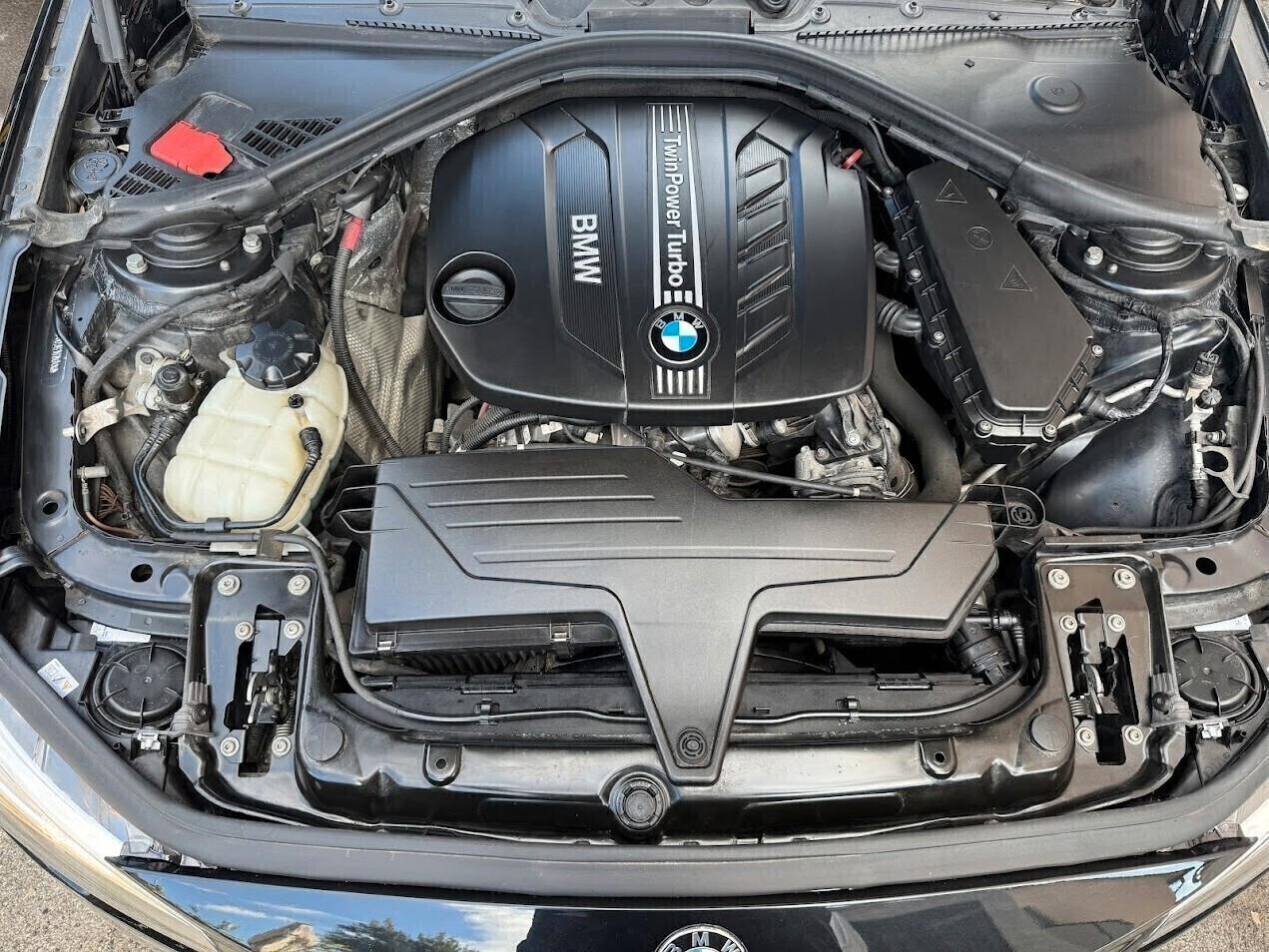 Bmw 116d 5p. Unique