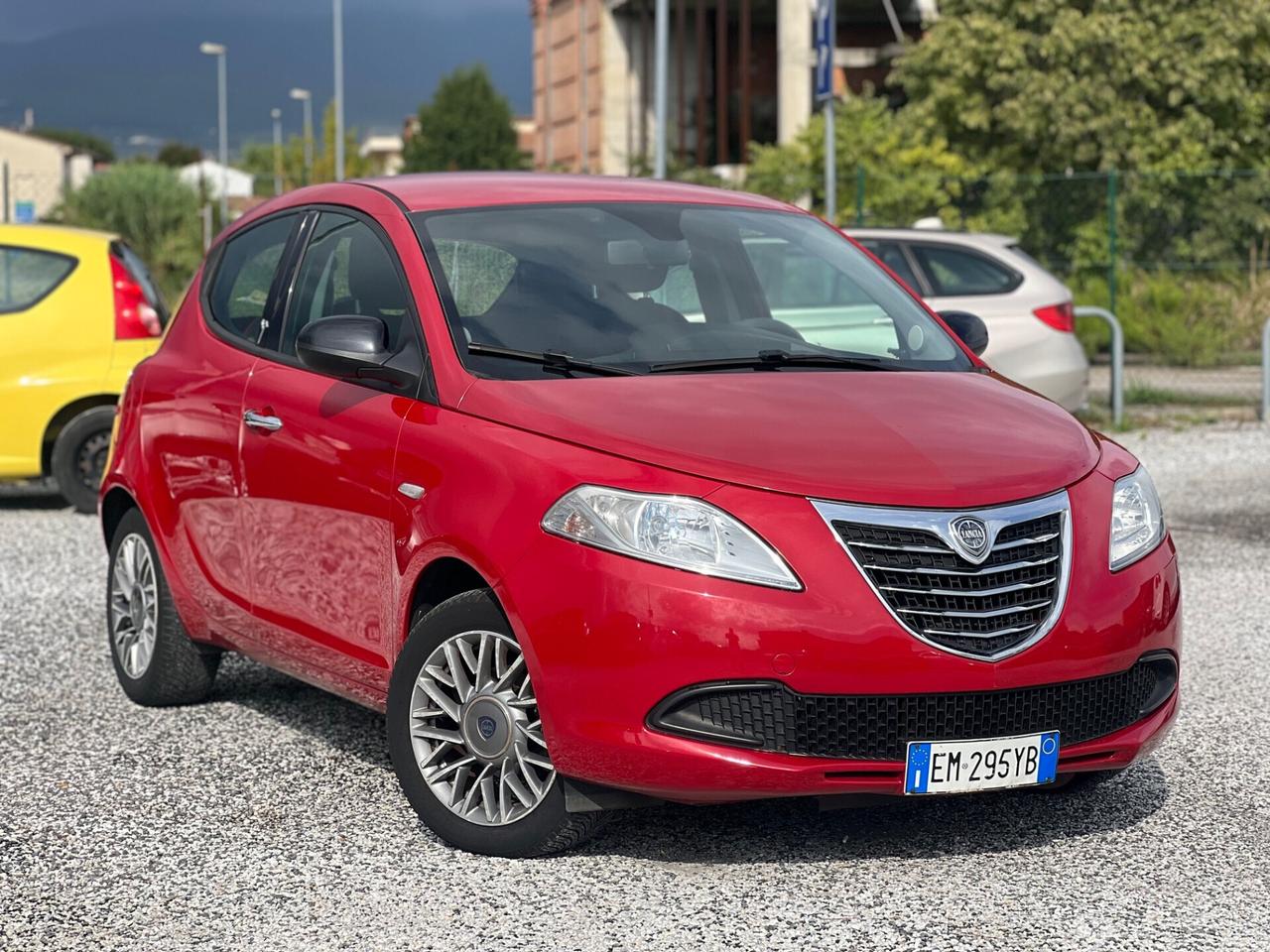 Lancia Ypsilon 1.2 OK Neopatentati