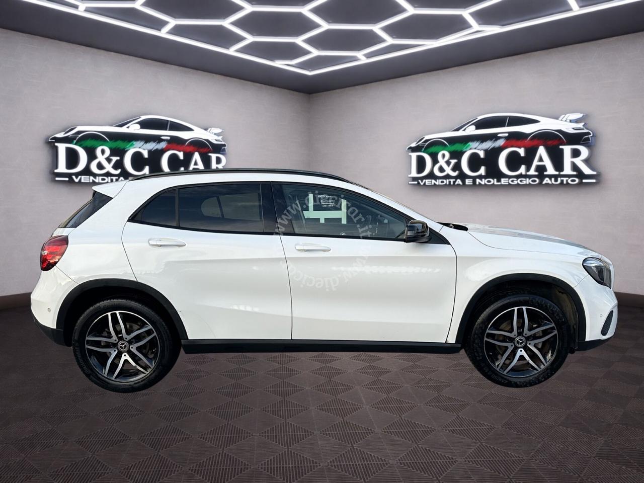 Mercedes-benz GLA 180 Sport Night Edition auto TETTO LED 19' UNIPRO NAVI