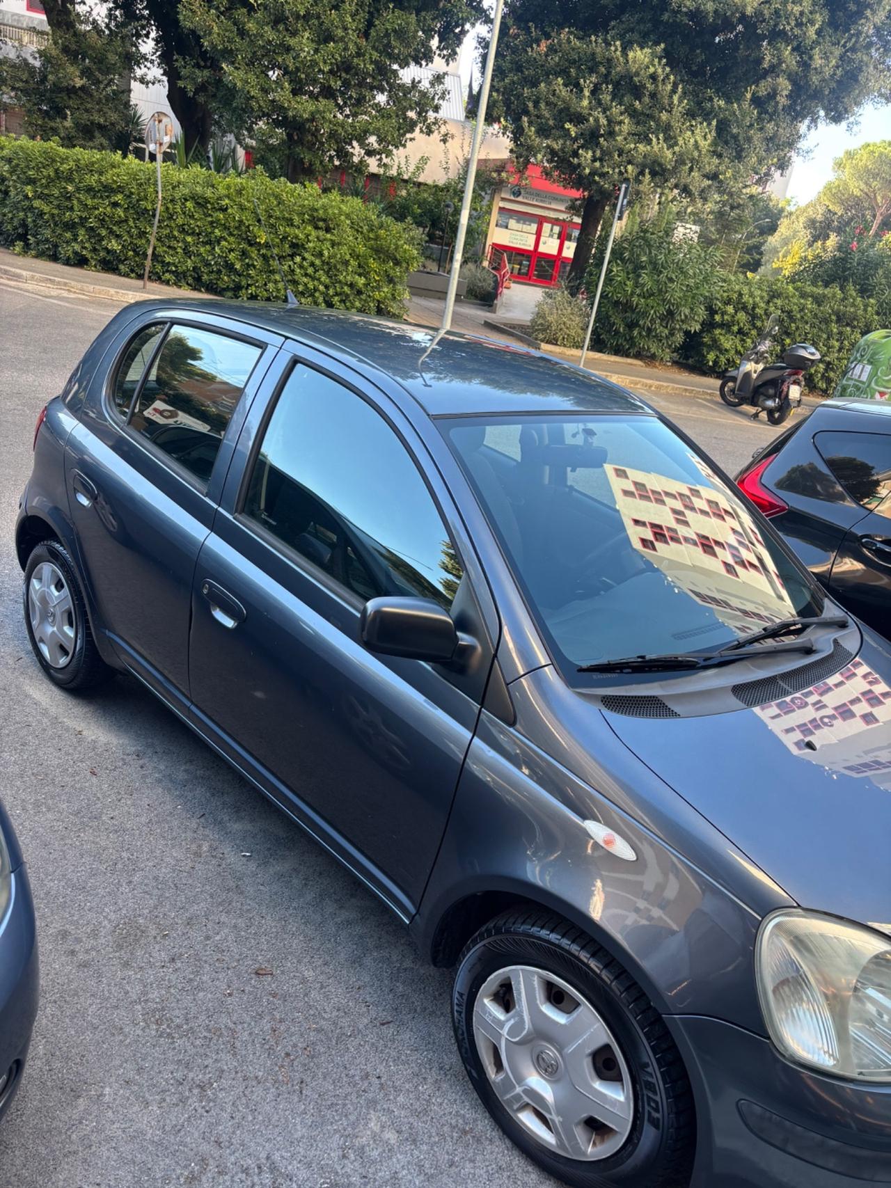 Toyota Yaris 1.0i 16V cat 5 porte Sol euro 4
